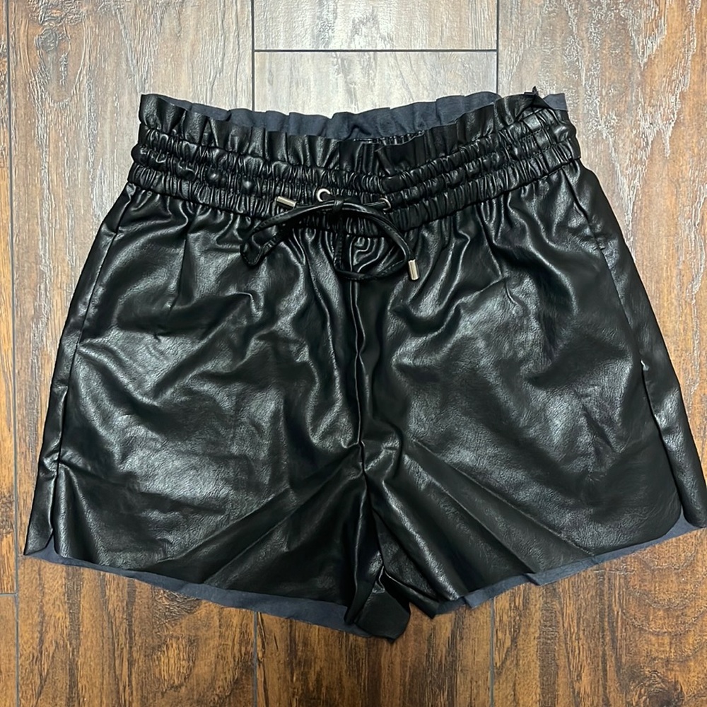 Zenana Raw Hem Paperbag Shorts